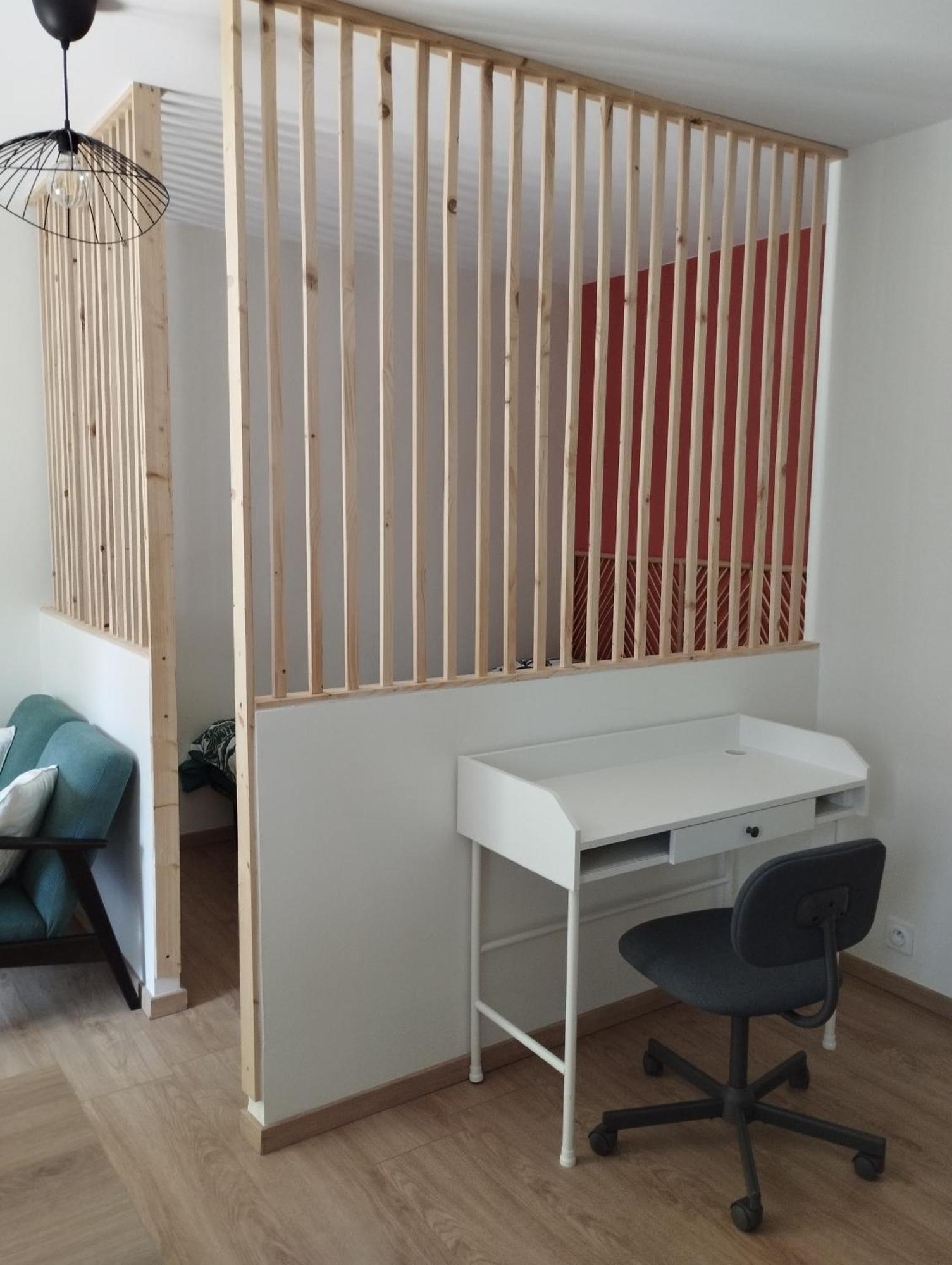 Climatise Et Spacieux Situe Pres Des Parcs *